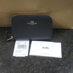NWT Coach Coin Case Zip Around